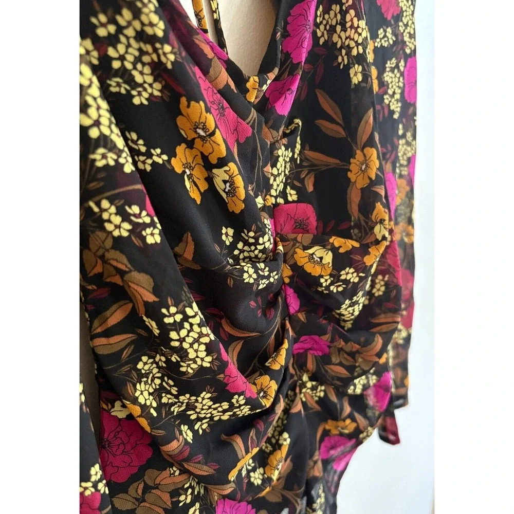 ASTR Blouse Black Floral Rouched Front Puff Sleeve Tie Back Size XS‎